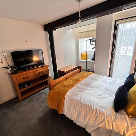 Stunning Liverpool City Center Apartment Exterior photo