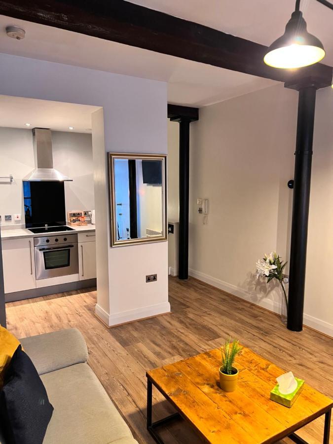 Stunning Liverpool City Center Apartment Exterior photo