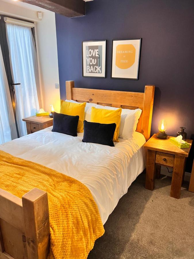 Stunning Liverpool City Center Apartment Exterior photo
