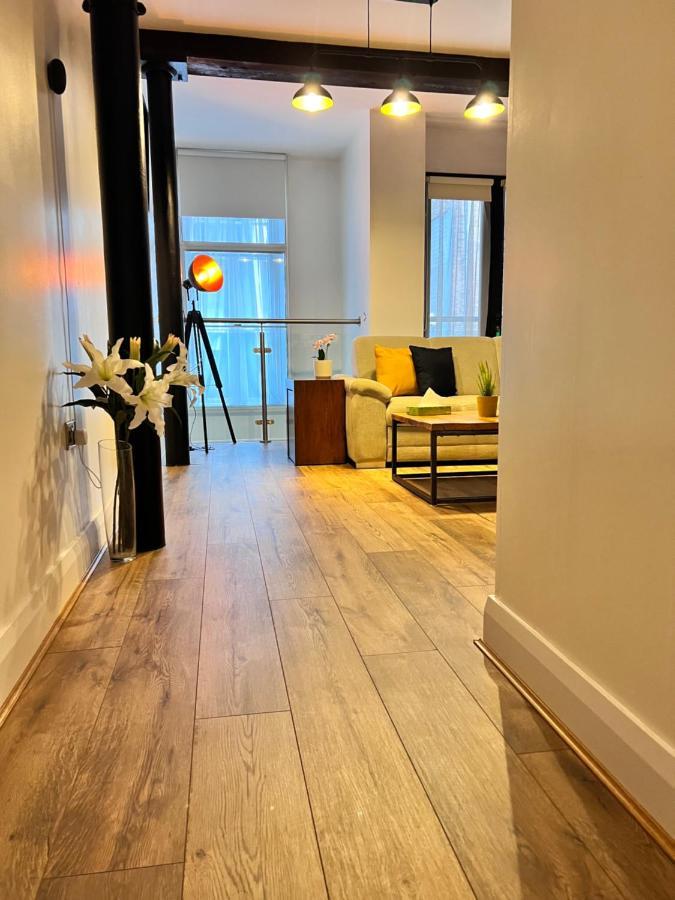 Stunning Liverpool City Center Apartment Exterior photo